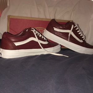 NEW AUTHENTIC VANS